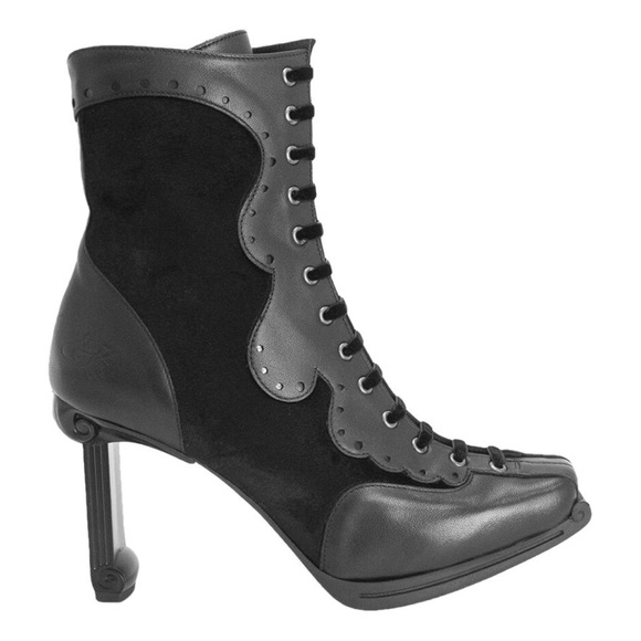 John Fluevog Shoes - John FLUEVOG size 9, LACE UP boots Queen of Prussia